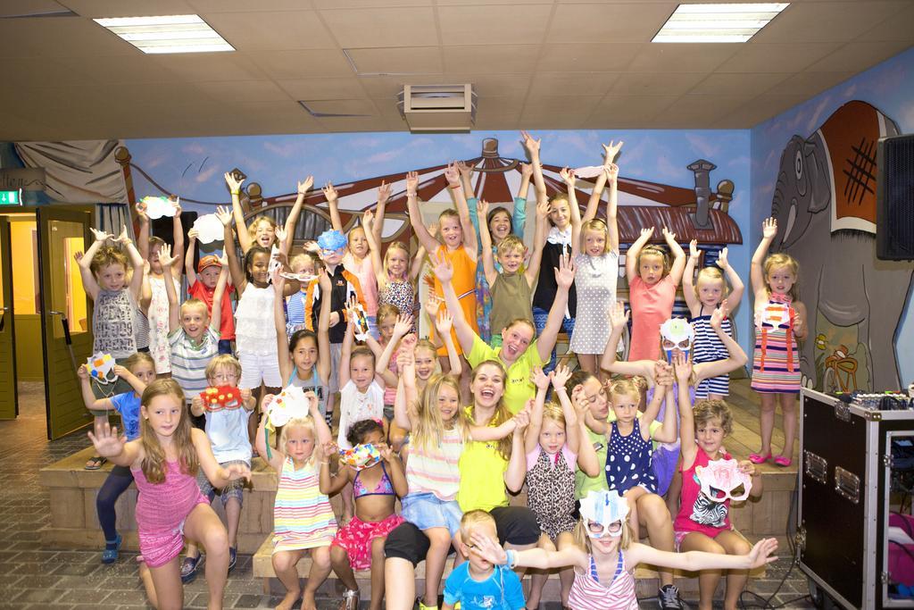 Oostappen Vakantiepark Riviera Beach Biddinghuizen Bagian luar foto